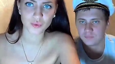 Brunette amateur webcam babe pleases pussy
