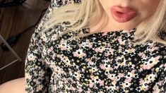 Tattood shemale tranny plays with ass during masturbation