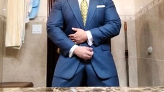 Str8 daddy jerking off in suit